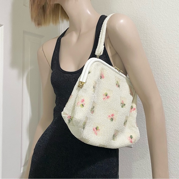 Vintage Beaded White Clutch Handbag with Dainty Flower Design - Picture 2 of 15